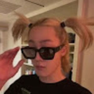 Meet your Posher, Ana